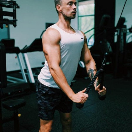 Multi Functional Power Cage Adjustable Squat And Pull Up Rack