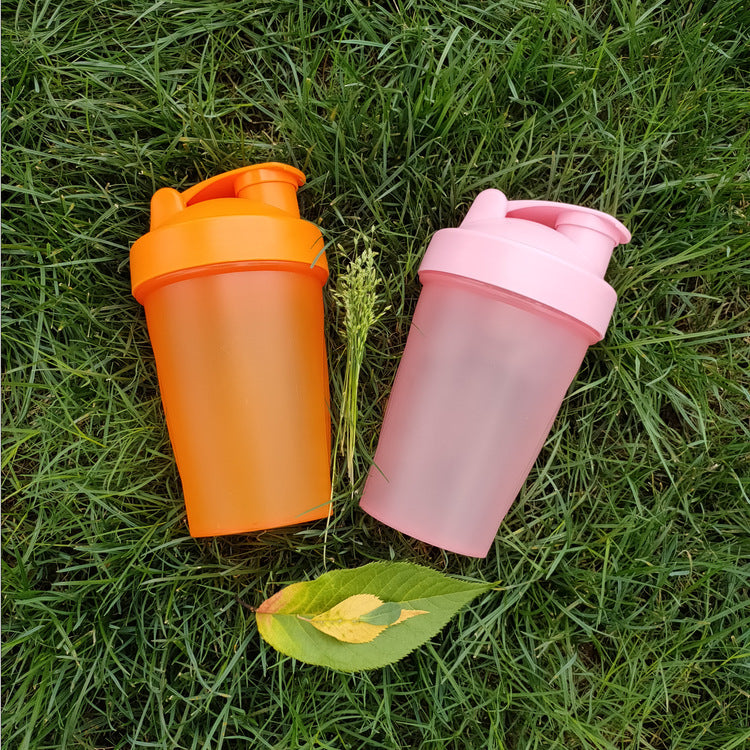 Spot Multicolor 13.53 fl oz Protein Powder Shaker Cup